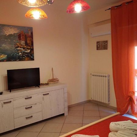 La Fenice Apartment Palermo Bagian luar foto