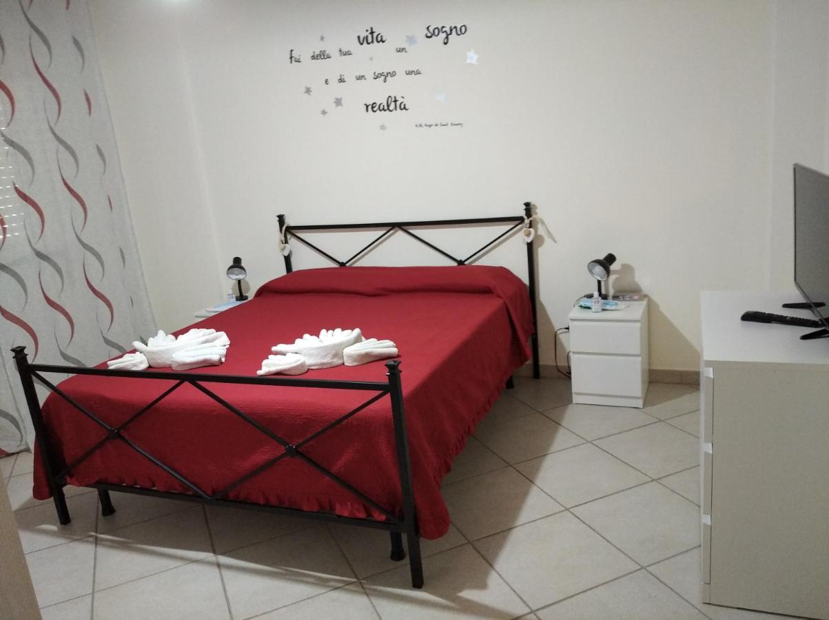 La Fenice Apartment Palermo Bagian luar foto