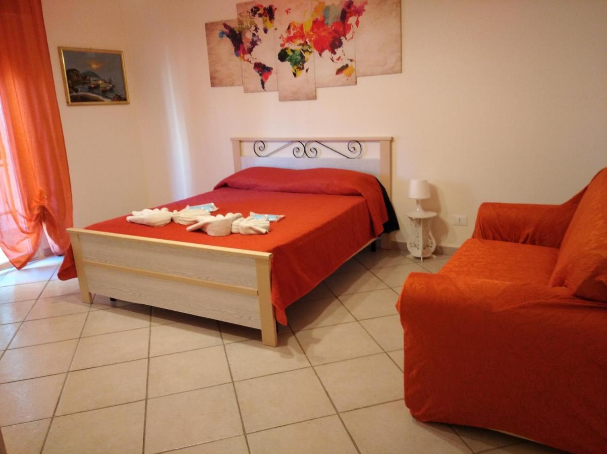 La Fenice Apartment Palermo Bagian luar foto
